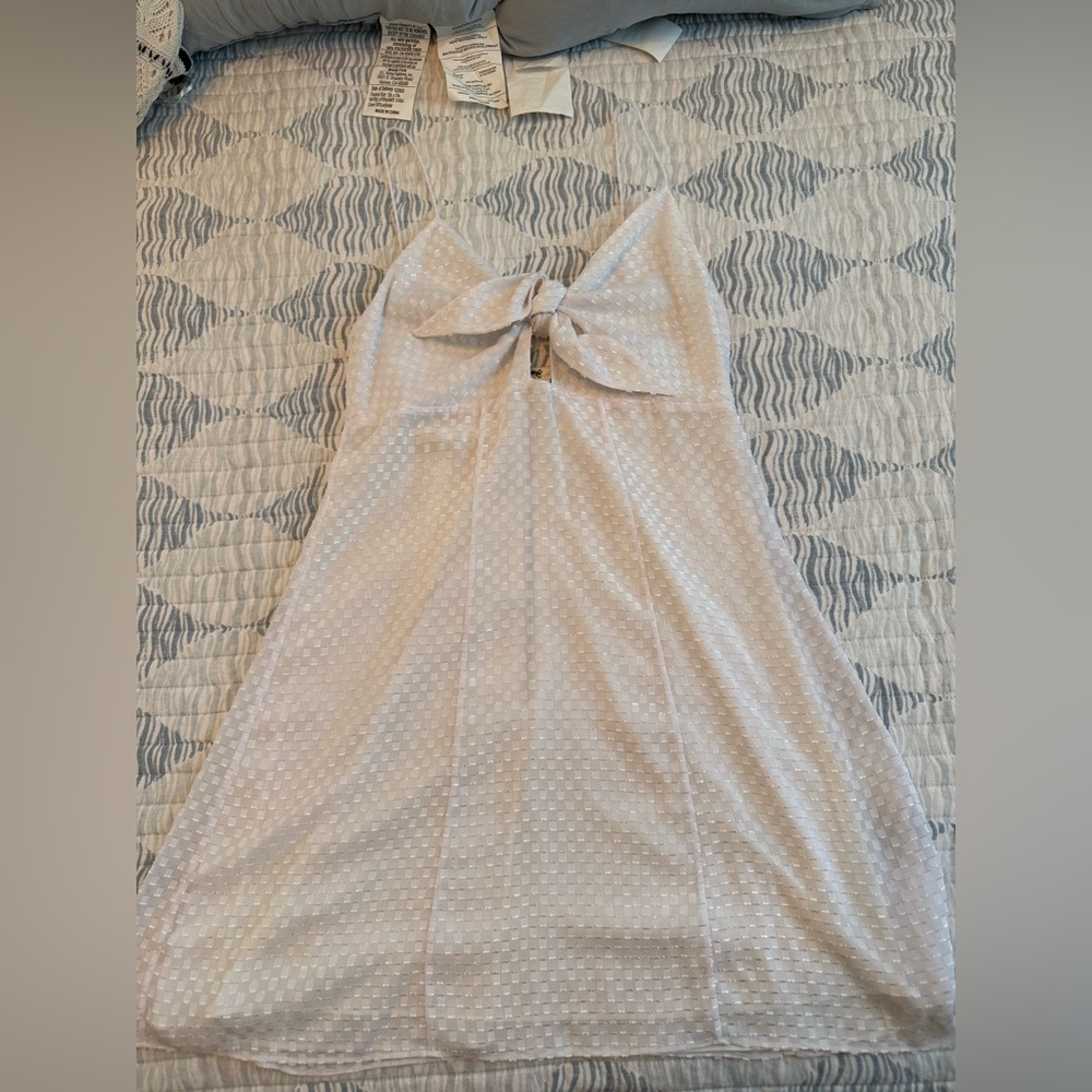 Alice + Olivia Ivory Bow-Front Strapless Dress